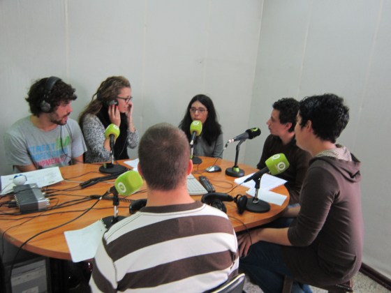 Nekane y Álvaro dirigen la tertulia