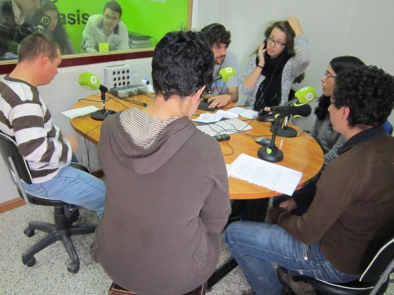 Los diferentes grupos van pasando por el estudio