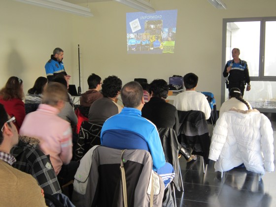 Muy atentos a todas las explicaciones