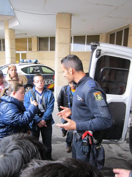 María quiere saberlo todo