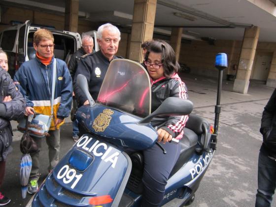 Laura preparada para la acción