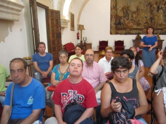 Muy atentos para no perder detalle